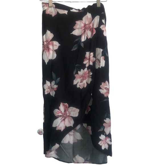 Band of Gypsies Floral Wrap Skirt Size Small - Picture 2 of 11
